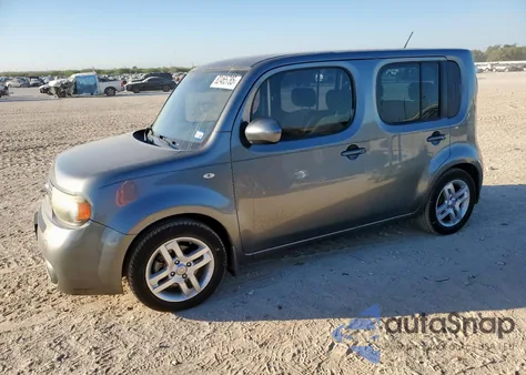 2010 Nissan Cube Base z USA, uszkodzony, nr VIN JN8AZ2KR0AT161079
